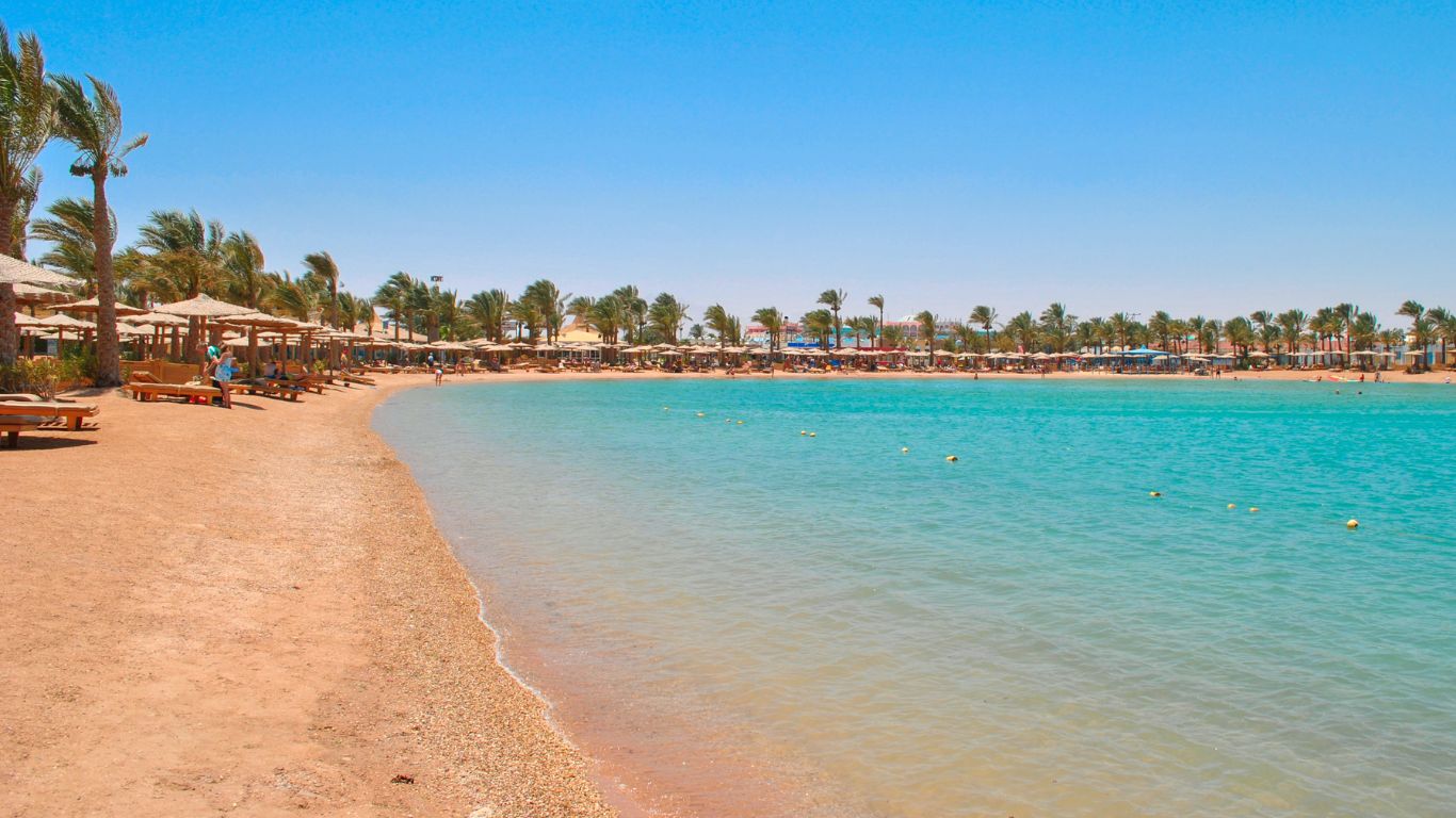 Hurghada holiday rental market data showing occupancy rates, average nightly prices and annual rental revenue