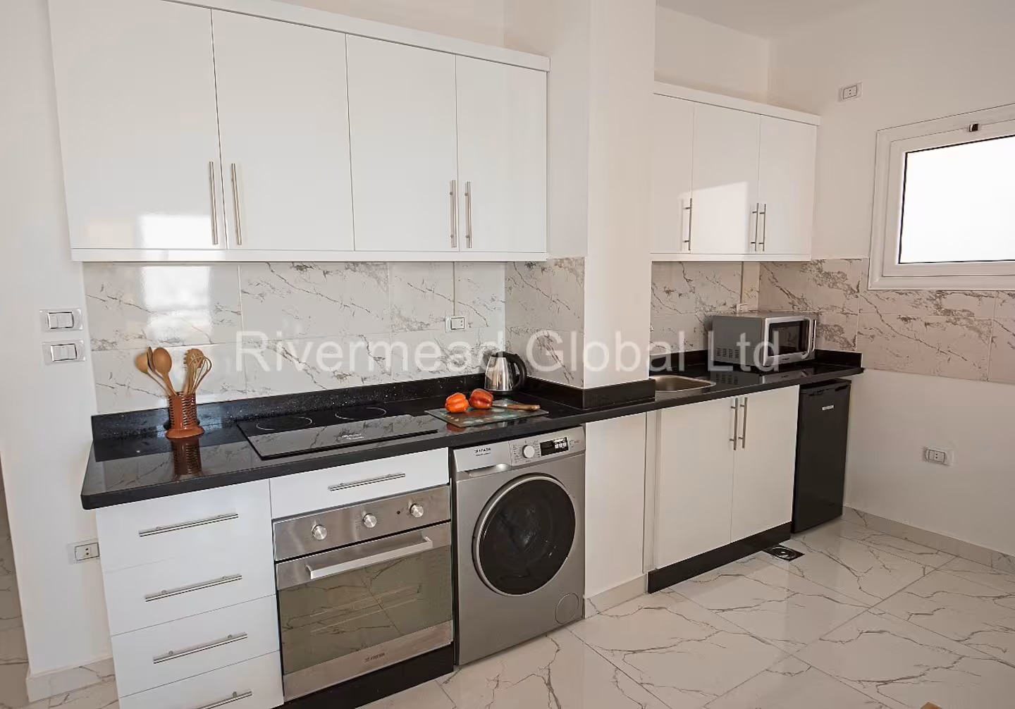 2 Bedroom Apartment with Sea and Marina View – photo 22