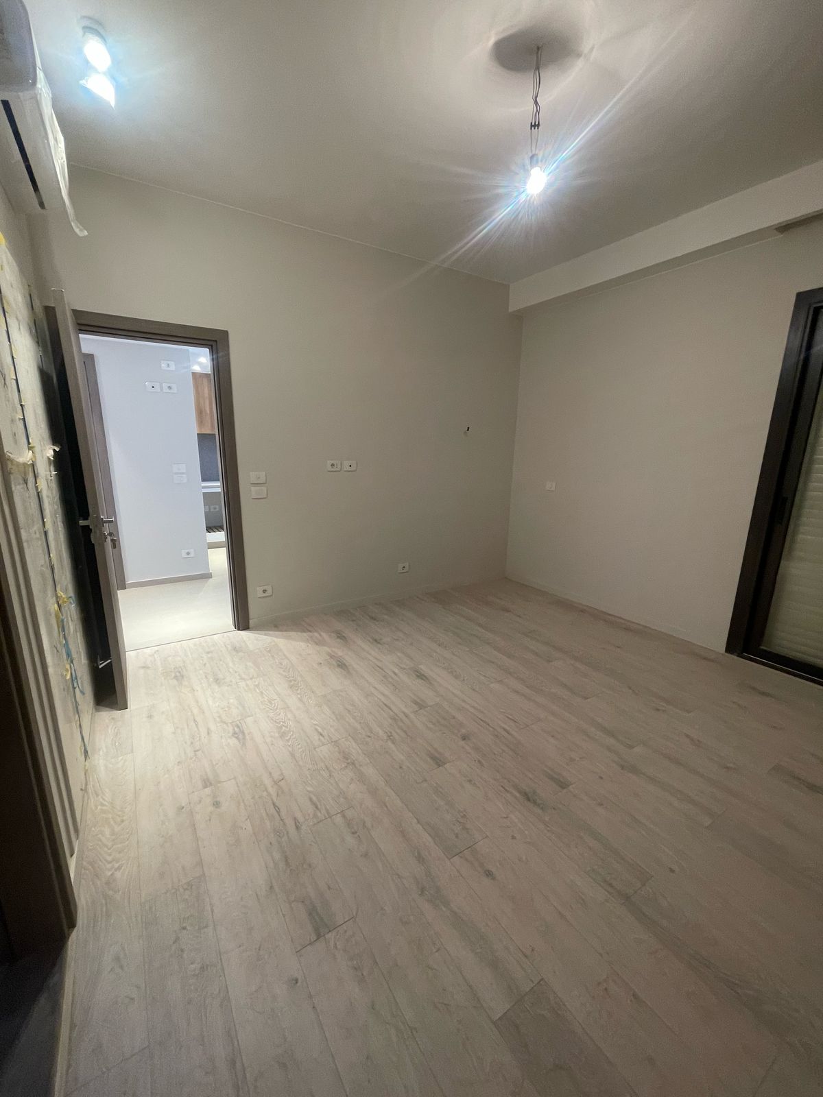 Gallery view 4