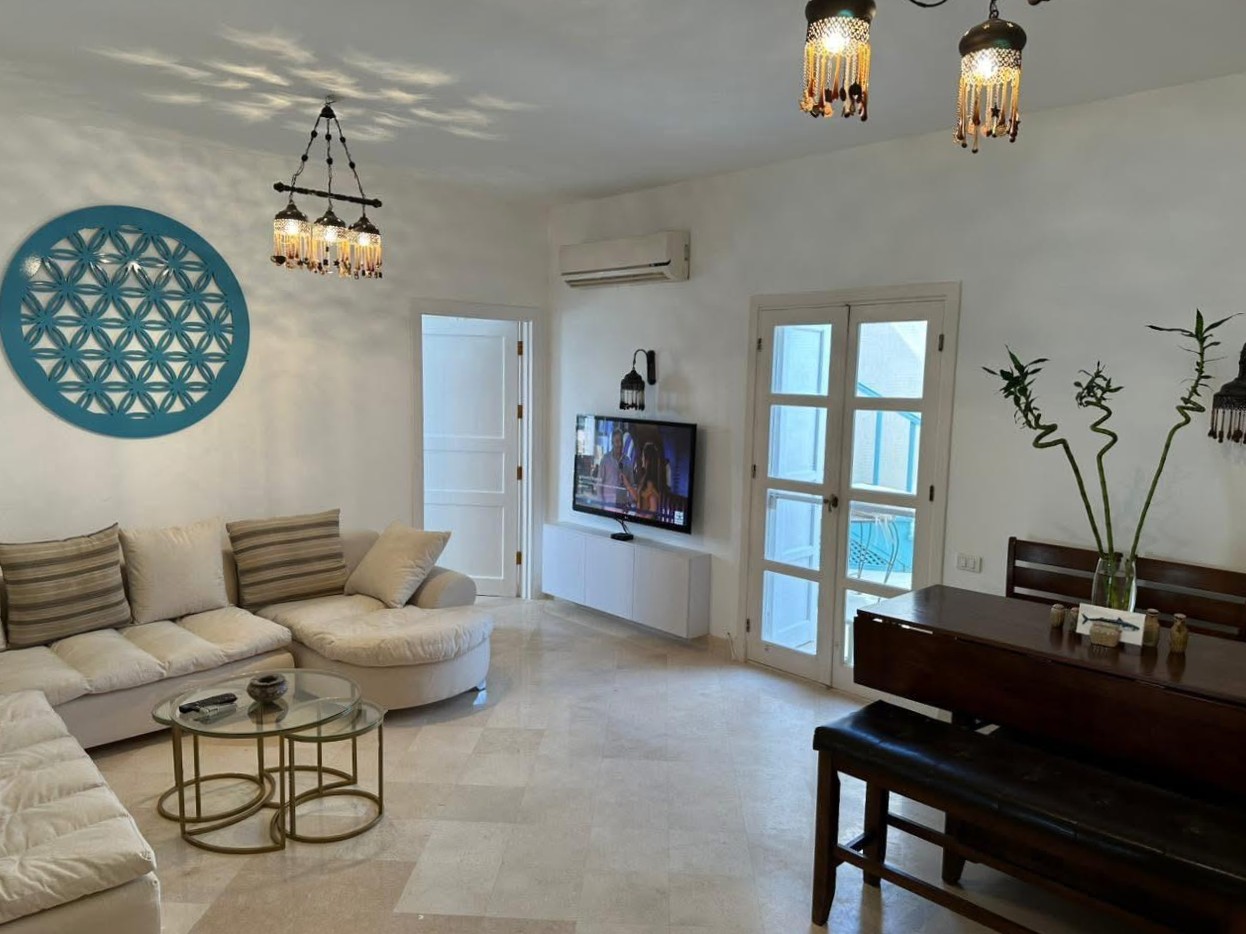 Gallery view 3
