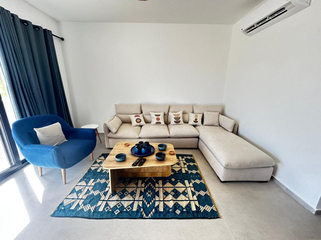 Gallery view 3