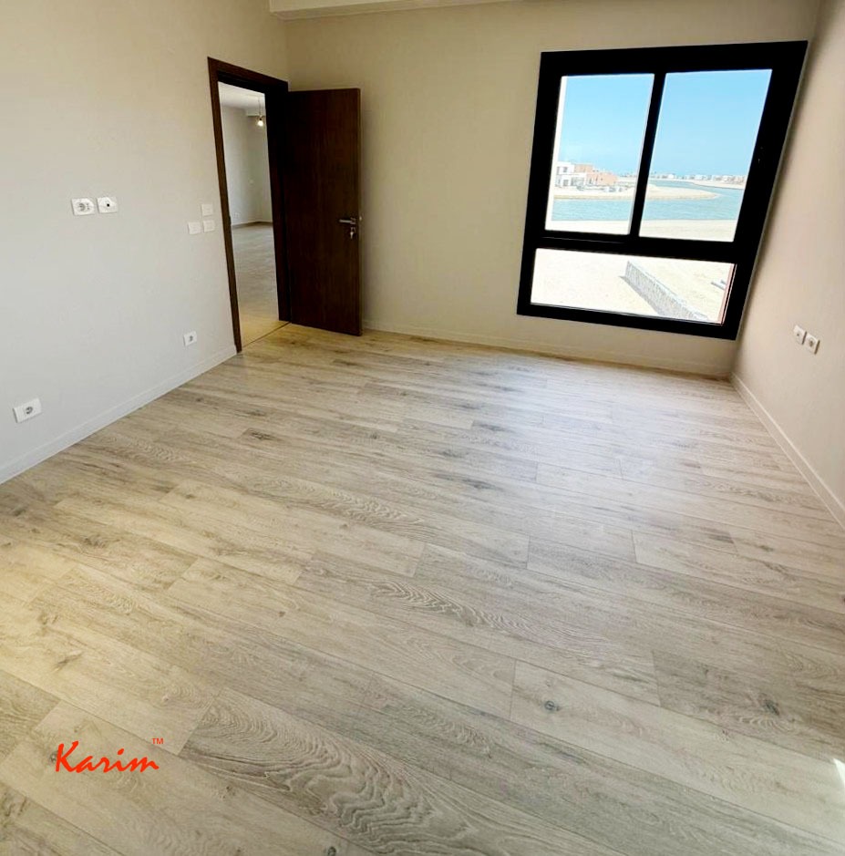 Gallery view 4