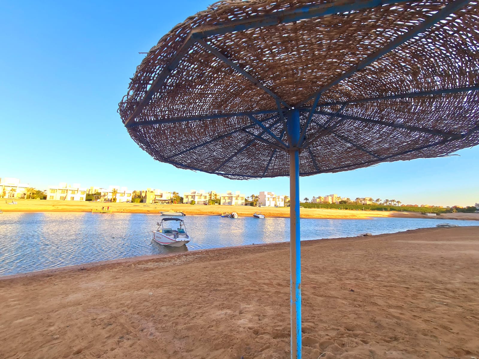 Twin villa for rent in El Gouna Joubal lagoon in Hurghada - 3 Bed Long term
